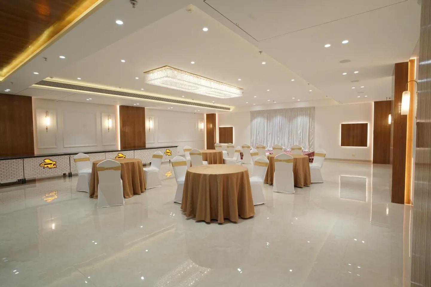 Hotel The Grand Murli 수라트 외부 사진