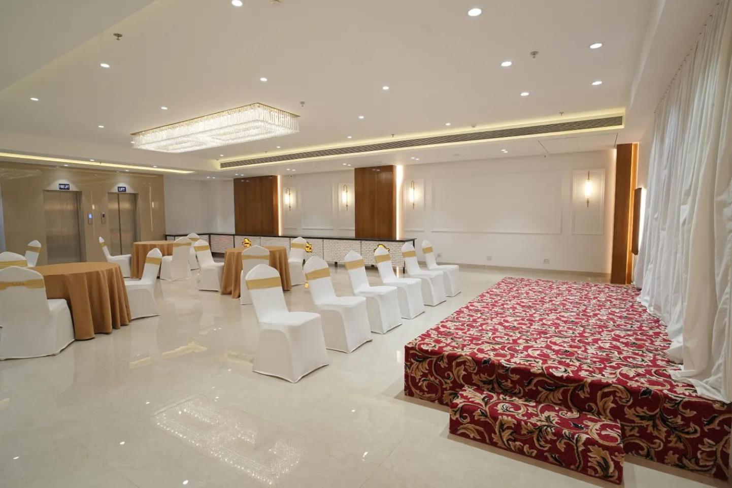 Hotel The Grand Murli 수라트 외부 사진