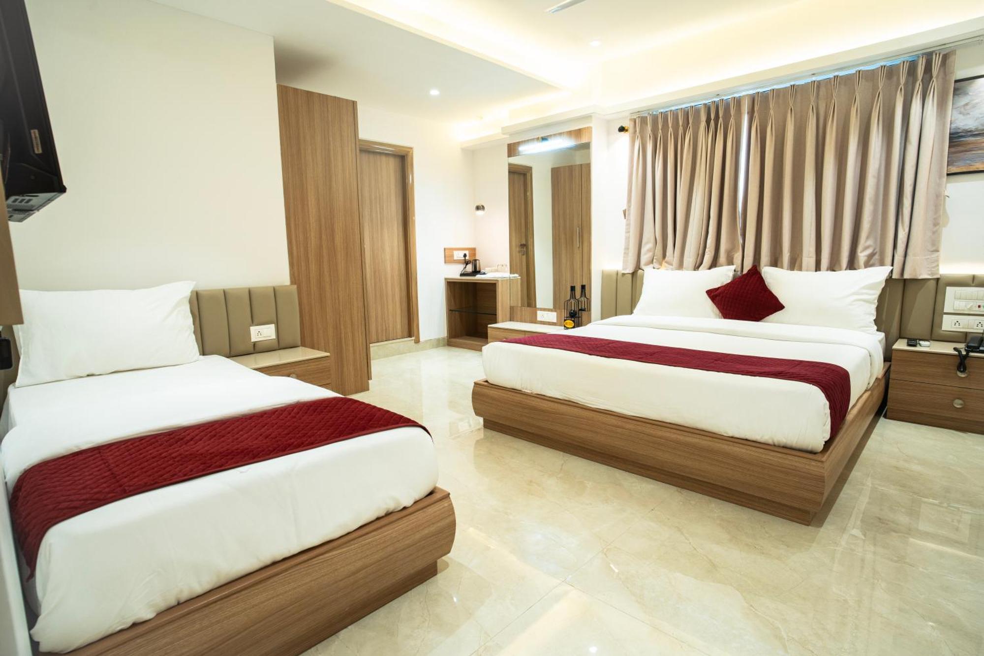 Hotel The Grand Murli 수라트 외부 사진